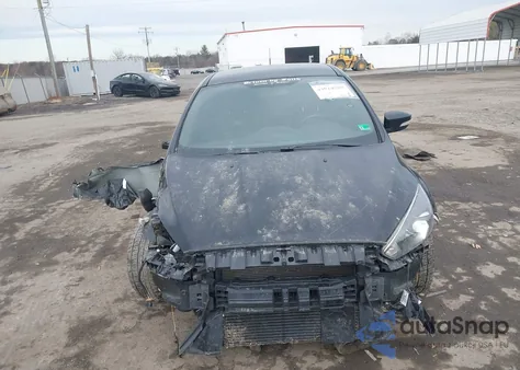 2017 Ford Focus Rs из США, поврежденный, VIN WF0DP3TH2H4122201